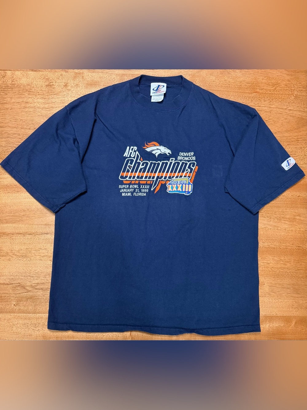 Vintage NFL Denver Broncos Super Bowl XXXIIl Champions 1999 T-Shirt, Size XL